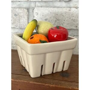 Vintage Ceramic Fruit and Berry Basket‎